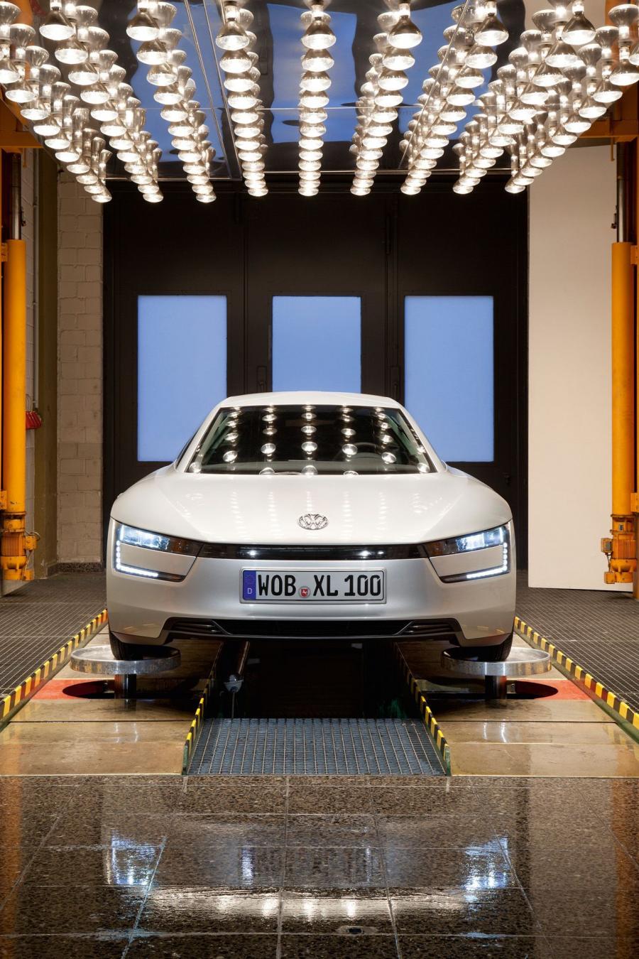  Volkswagen XL1 2013 года  (фото 17 из 78)